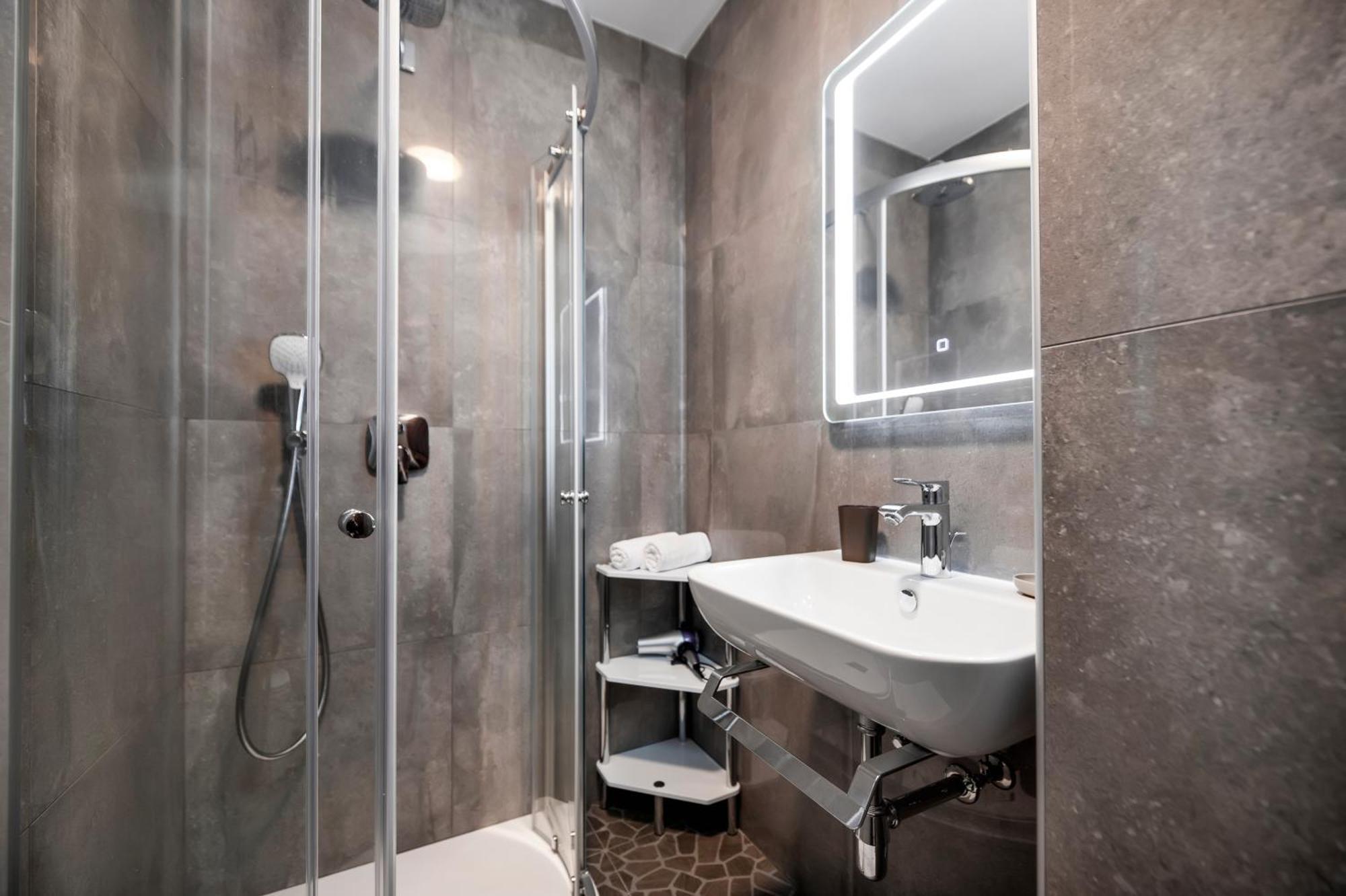 Santin Apartment *