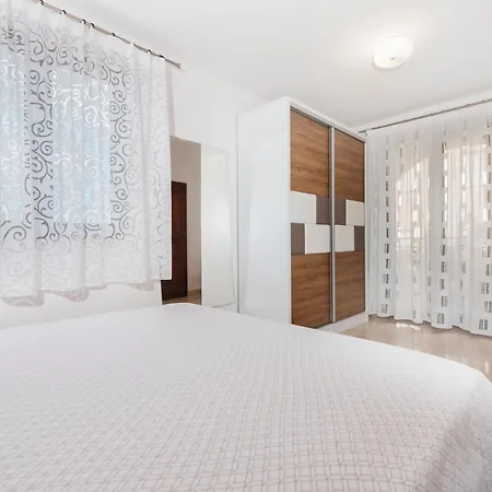 Guesthouse Santin Rovinj Exterior photo