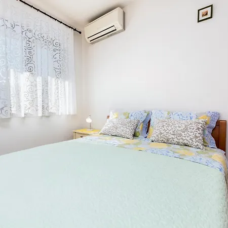 Guesthouse Santin Rovinj Exterior photo