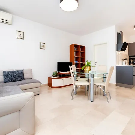 Guesthouse Santin Rovinj Exterior photo