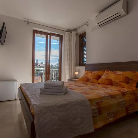 Guesthouse Santin Rovinj Exterior photo