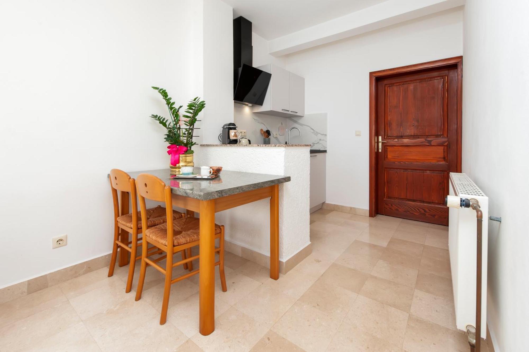 Santin Apartment *