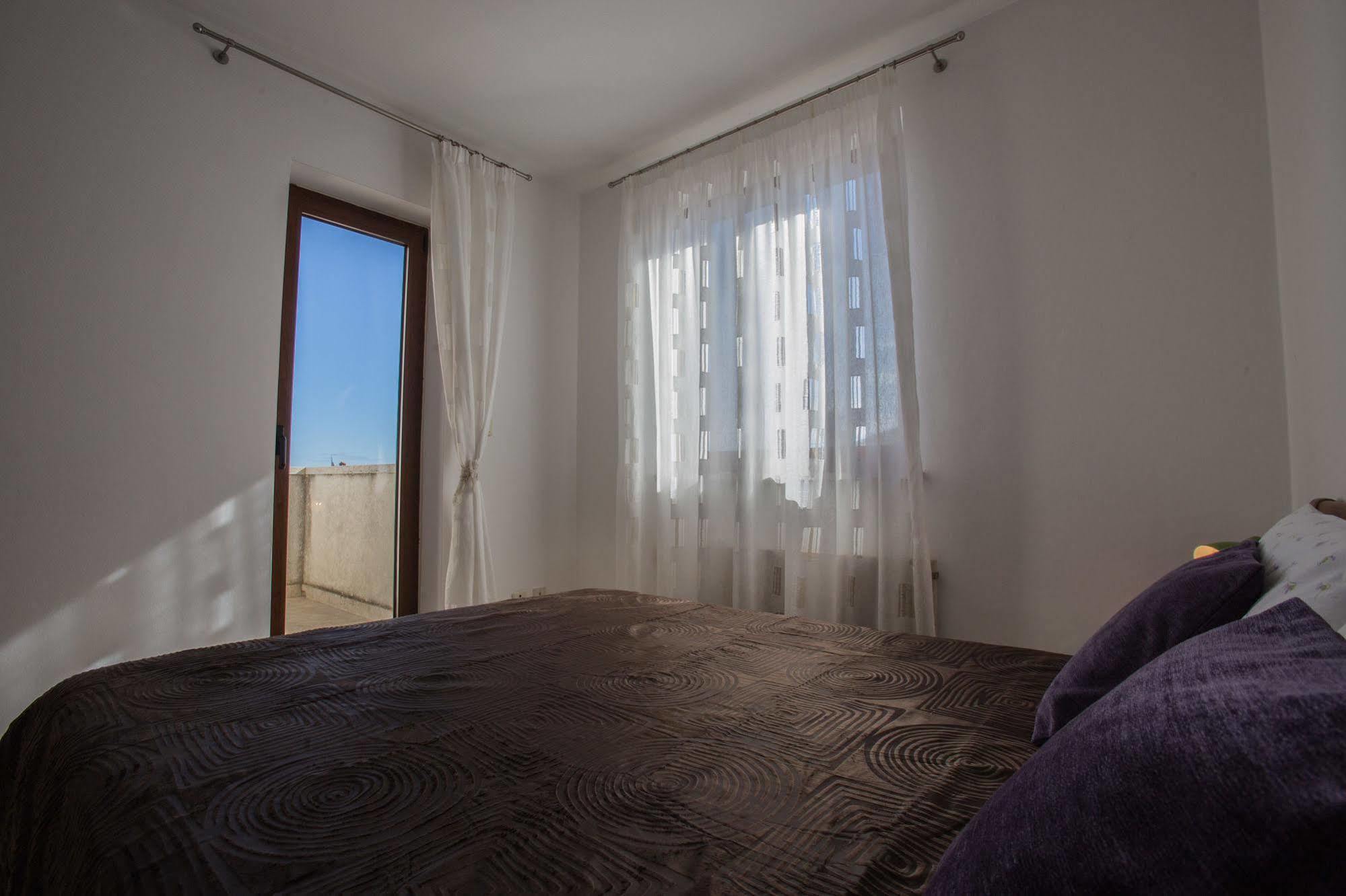 Santin Apartment *